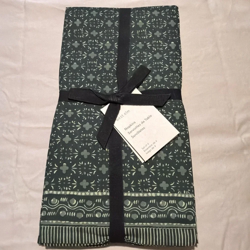 West Elm Jude GREEN Boho 20